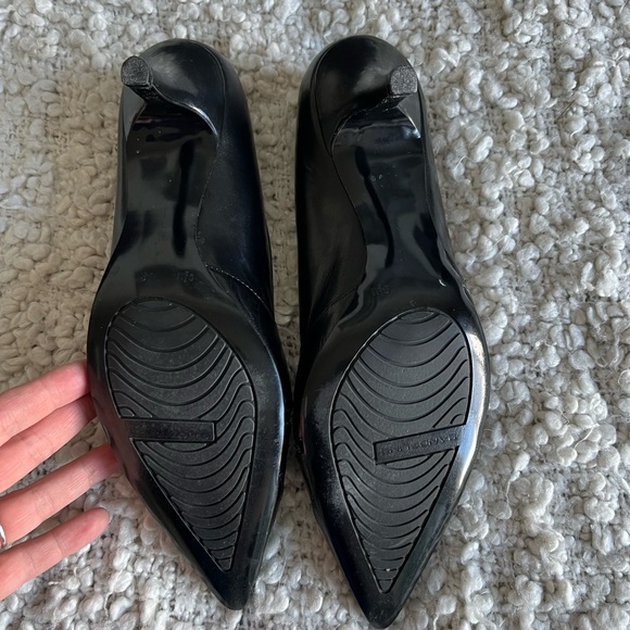 Bandolino black pumps with bow detail size 9.5 - Picture 2 of 6